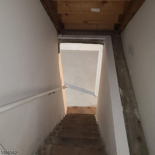 16 Ransome Pl, Plainfield City, NJ 07063 - view of staircase