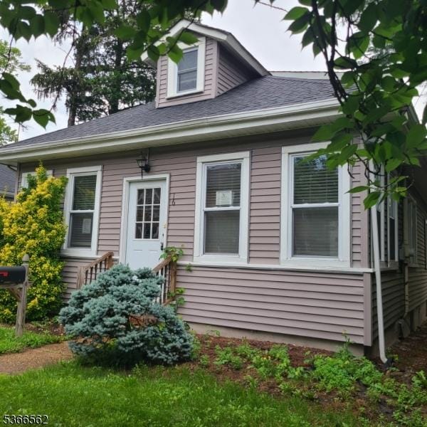 16 Ransome Pl, Plainfield City, NJ 07063 - view of home's exterior with a shingled roof