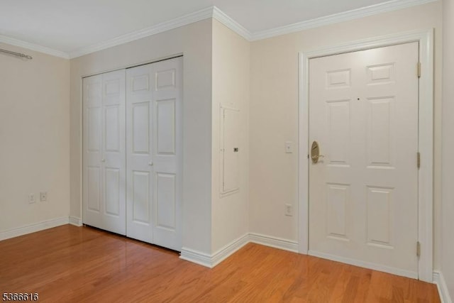 7 Prospect St Unit 510, Morristown Town, NJ 07960 - entrance foyer featuring light wood finished floors and ornamental molding