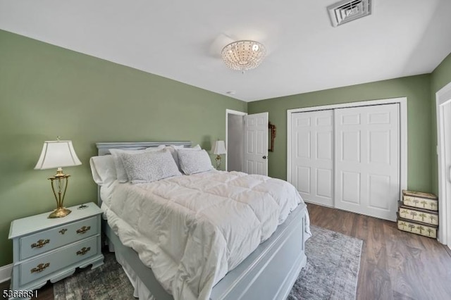 306 W Valley Brook Rd, Washington Twp, NJ 07830 - bedroom featuring a closet and wood finished floors