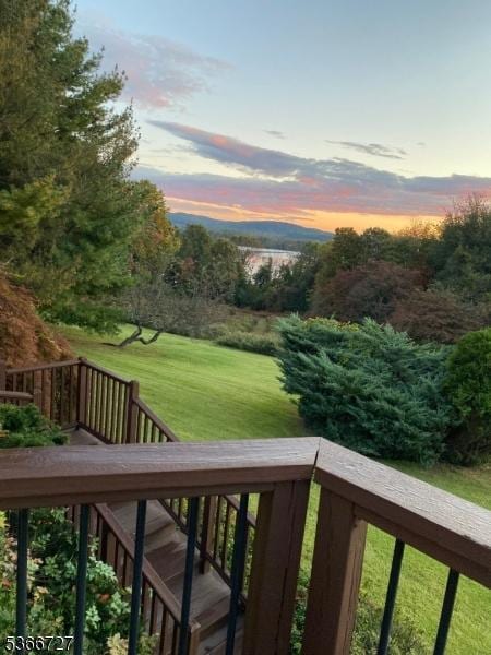 2 Panorama Pl, Union Twp, NJ 08809 - view of green lawn