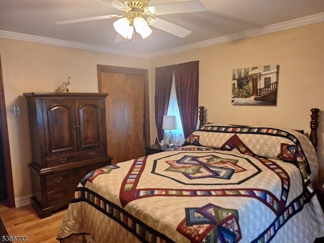 21 Fagan Pl, Woodbridge Twp, NJ 07067 - bedroom with crown molding, light wood-style floors, and a ceiling fan