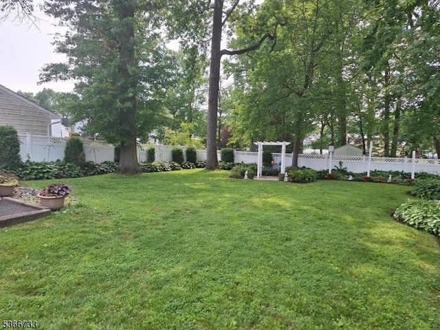 21 Fagan Pl, Woodbridge Twp, NJ 07067 - view of fenced backyard