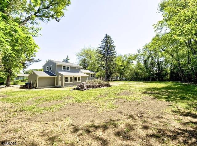 44 Sullivan Way E, Brunswick Twp, NJ 08816 - view of green lawn
