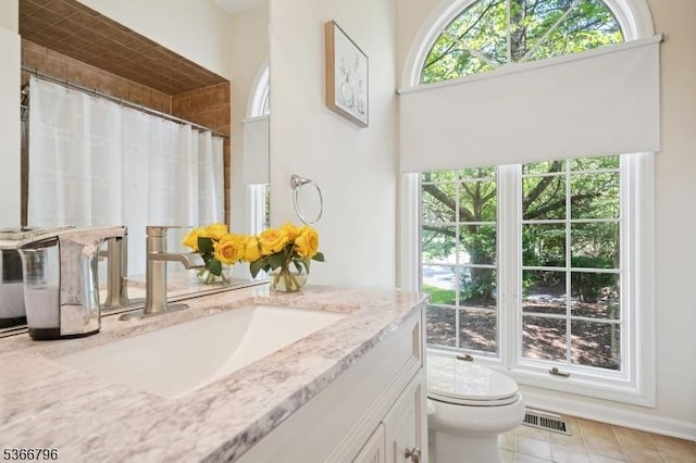 17 N Ridge Rd, Denville Twp, NJ 07834 - full bath featuring vanity, tile patterned flooring, and a shower with curtain