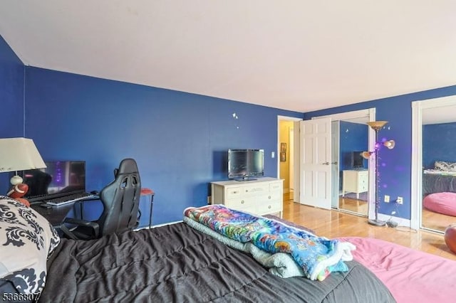 4 Panorama Dr, Vernon Twp, NJ 07461 - bedroom with light wood-type flooring and baseboards