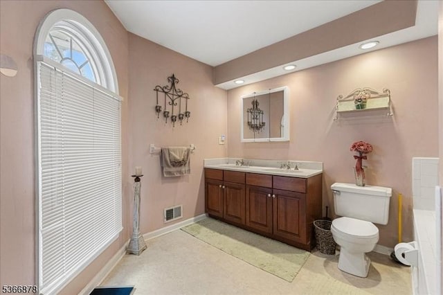 40 Lancelot Dr, Berkeley Heights Twp, NJ 07922 - bathroom with double vanity and recessed lighting