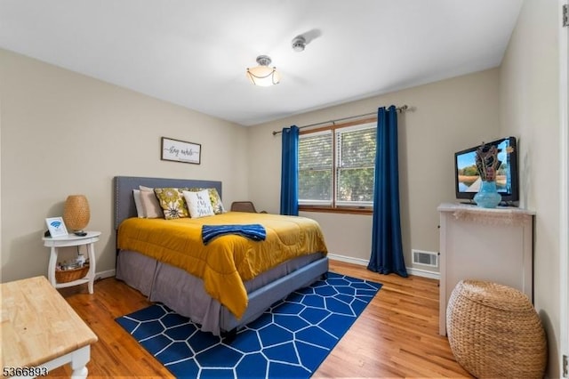 357 Minute Arms Rd, Union Twp, NJ 07083 - bedroom featuring wood finished floors and baseboards