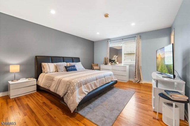 357 Minute Arms Rd, Union Twp, NJ 07083 - bedroom featuring light wood-style flooring and recessed lighting