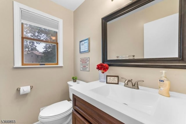 357 Minute Arms Rd, Union Twp, NJ 07083 - bathroom with toilet and vanity