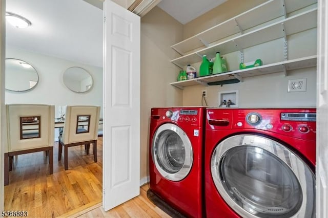 357 Minute Arms Rd, Union Twp, NJ 07083 - laundry room with washer and dryer and wood finished floors