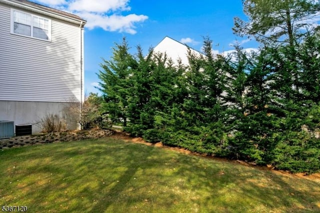 51 Carlisle Rd, Bernards Twp, NJ 07920 - view of grassy yard
