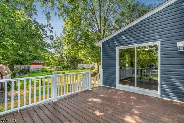945 Wendy Ct, Union Twp, NJ 07083 - wooden deck featuring a lawn
