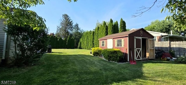 301 Ohio Ave, Pohatcong Twp, NJ 08865 - view of yard with a shed