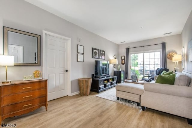 372 Cambridge Dr Unit 372, Butler Boro, NJ 07405 - living area with light wood-style floors and baseboards