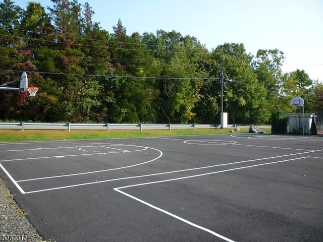 129 W Lake Shore Dr, Rockaway Twp, NJ 07866 - view of sport court with community basketball court
