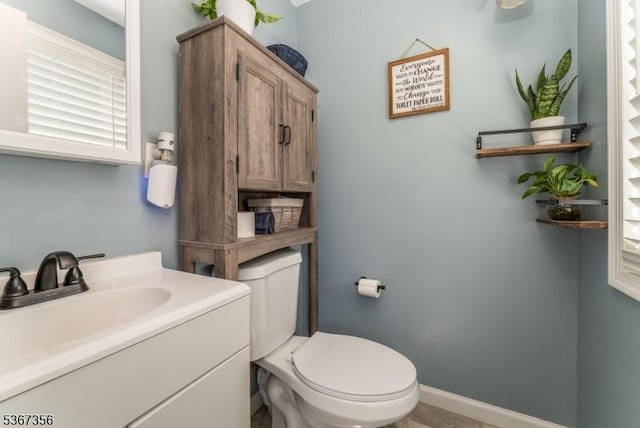 302 Chambers St, Phillipsburg Town, NJ 08865 - half bath featuring toilet and vanity