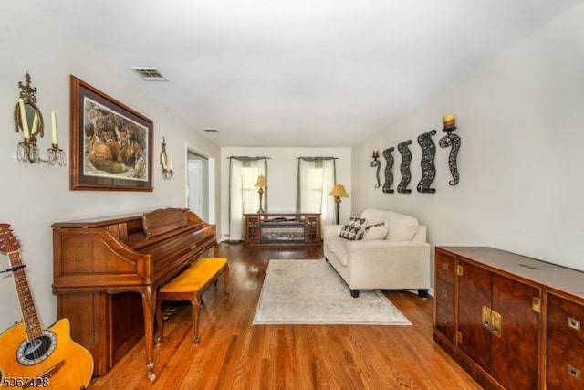 14 Windjammer Dr, Jefferson Twp, NJ 07849 - living area with wood finished floors