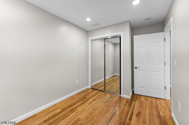 331 W Ln, Clark Twp, NJ 07066 - unfurnished bedroom featuring light wood finished floors, a closet, and recessed lighting