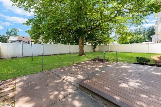 331 W Ln, Clark Twp, NJ 07066 - wooden deck featuring a fenced backyard and a patio area