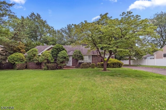 917 Tompkins Ave, South Plainfield Boro, NJ 07080 - view of front of home with driveway