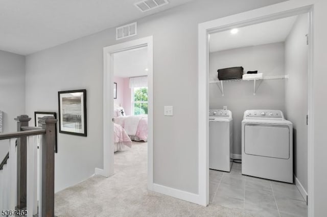 7 Glacier Way, Union Twp, NJ 08867 - laundry area with washing machine and dryer and light carpet