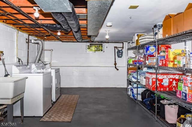 4 Parkway E, Caldwell Boro Twp, NJ 07006 - basement with washer and clothes dryer and concrete block wall