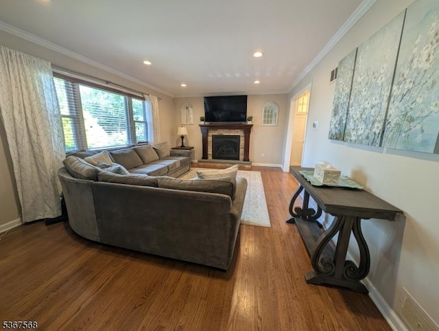 4 Parkway E, Caldwell Boro Twp, NJ 07006 - living area featuring wood finished floors, crown molding, a glass covered fireplace, and recessed lighting