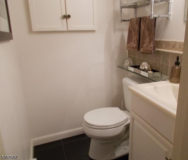 39 Stillwater Rd, Hardwick Twp, NJ 07825 - half bathroom featuring vanity and tasteful backsplash