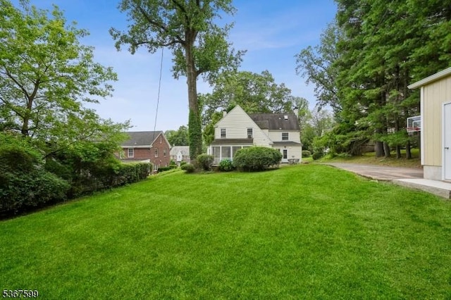 329 W End Rd, South Orange Village Twp, NJ 07079 - view of green lawn