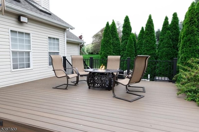 10 Links Ct, Sparta Twp, NJ 07871 - wooden terrace featuring an outdoor fire pit