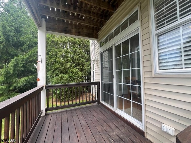 1002 Deerhaven Ter, Lopatcong Twp, NJ 08886 - view of wooden deck