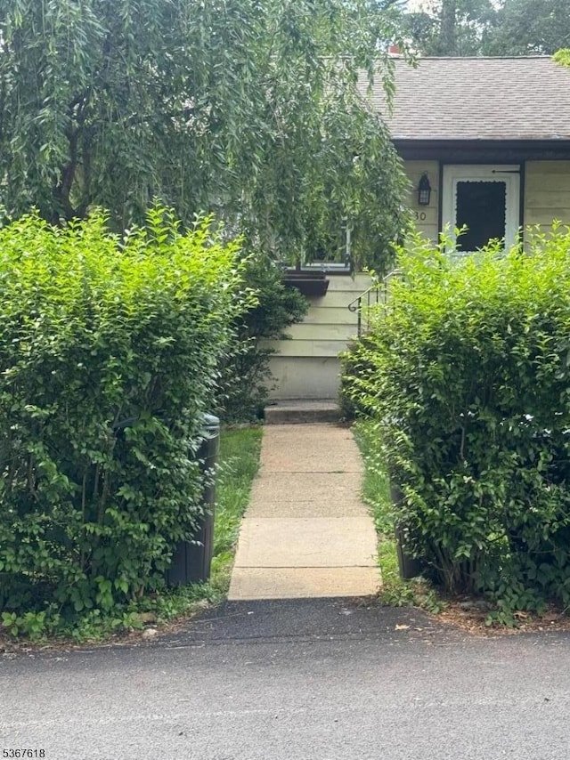 30 Terrence Ave, Jefferson Twp, NJ 07849 - view of staircase