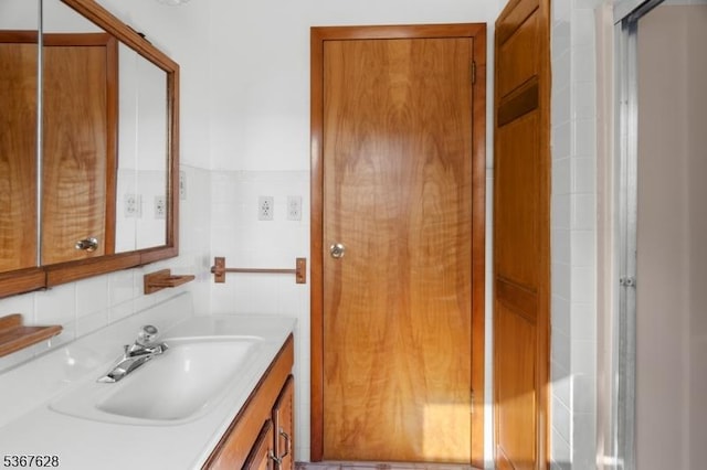 150 Buckley Ave, Oxford Twp, NJ 07863 - full bath featuring vanity and a shower stall