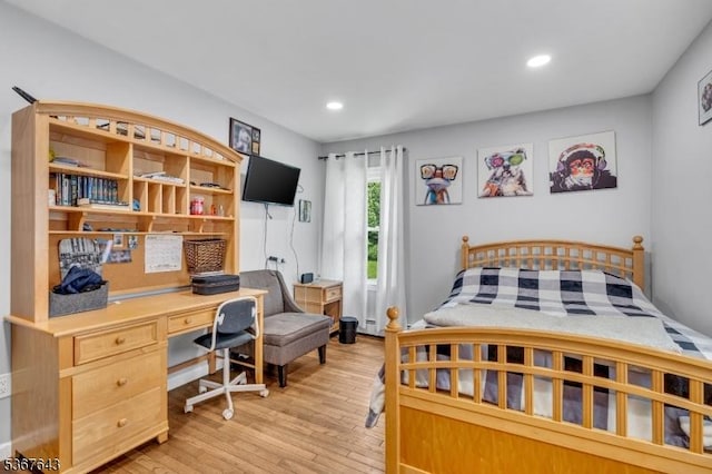 2 Angus Ln, Blairstown Twp, NJ 07825 - bedroom with built in study area, light wood-style flooring, and recessed lighting