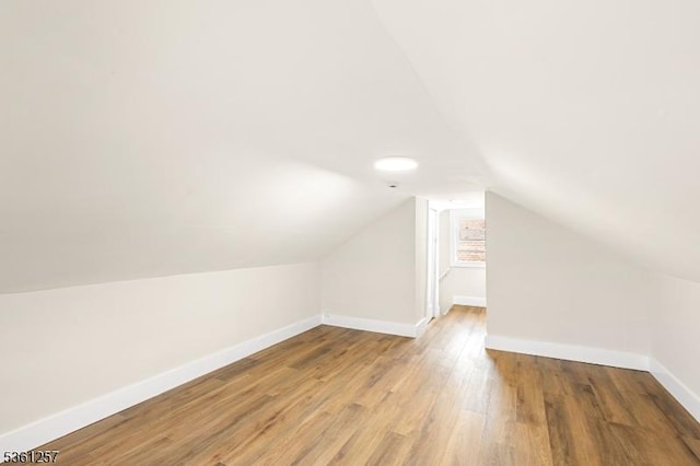 910 Caldwell Ave, Union Twp, NJ 07083 - bonus room with wood finished floors and vaulted ceiling