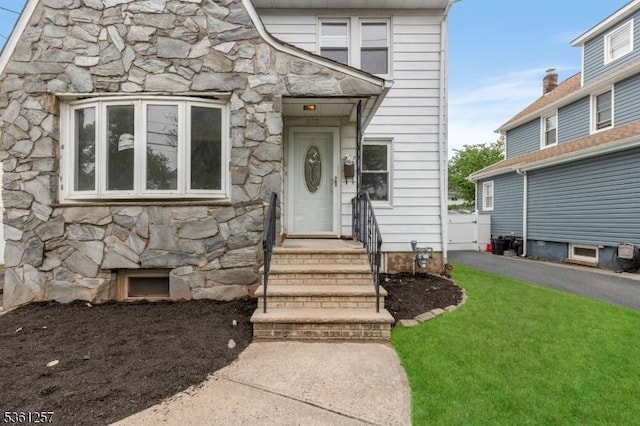 910 Caldwell Ave, Union Twp, NJ 07083 - view of front facade with stone siding