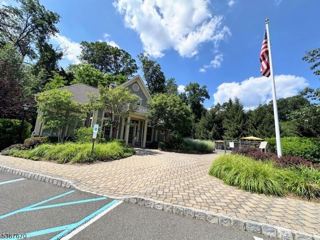 15 Poplar Ln, Chatham Twp, NJ 07928 - view of home's community featuring uncovered parking