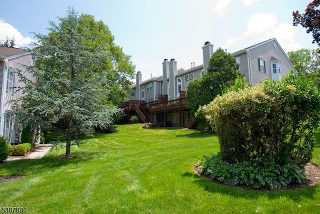 425 Diablo Ct, Mahwah Twp, NJ 07430 - view of green lawn featuring a deck