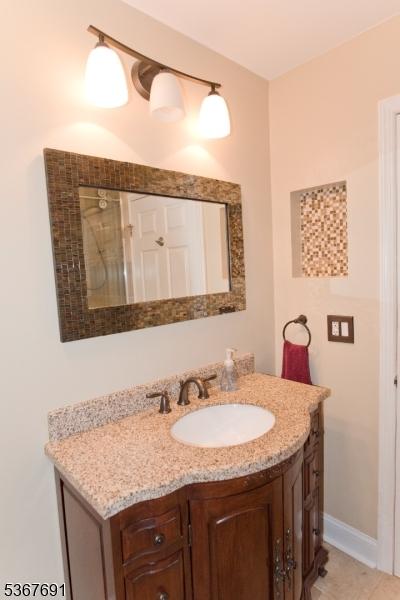 425 Diablo Ct, Mahwah Twp, NJ 07430 - bathroom featuring vanity