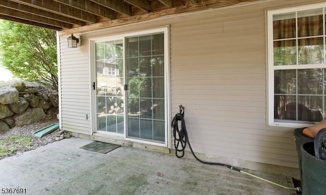 425 Diablo Ct, Mahwah Twp, NJ 07430 - view of patio / terrace