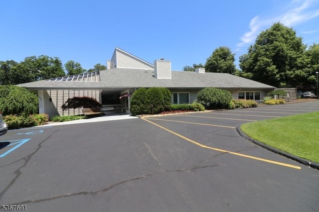 425 Diablo Ct, Mahwah Twp, NJ 07430 - view of property featuring uncovered parking
