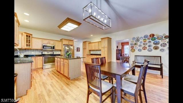4 Lindsay Ln, Sparta Twp, NJ 07871 - dining room with light wood-style floors and recessed lighting