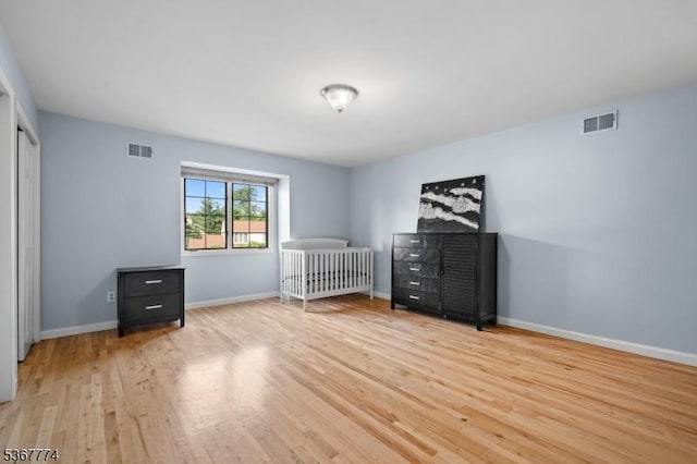 5 Peppermint Hill Rd, North Brunswick Twp, NJ 08902 - unfurnished bedroom featuring wood finished floors and baseboards