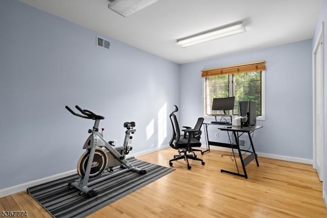 5 Peppermint Hill Rd, North Brunswick Twp, NJ 08902 - home office with light wood-type flooring and baseboards