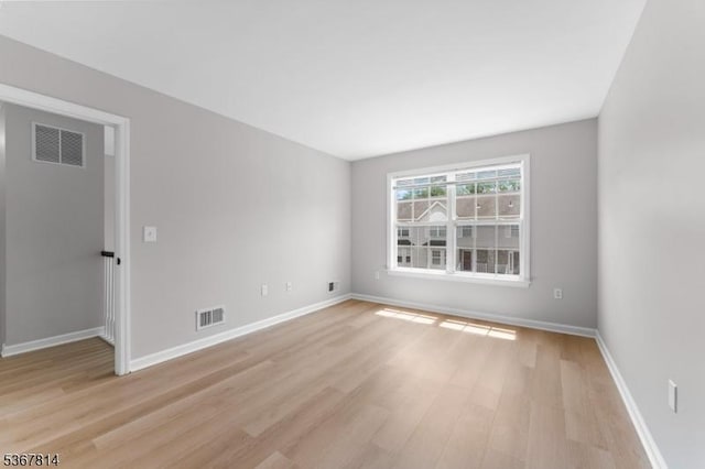 16 Edith Dr, Franklin Twp, NJ 08873 - empty room featuring light wood-style floors and baseboards
