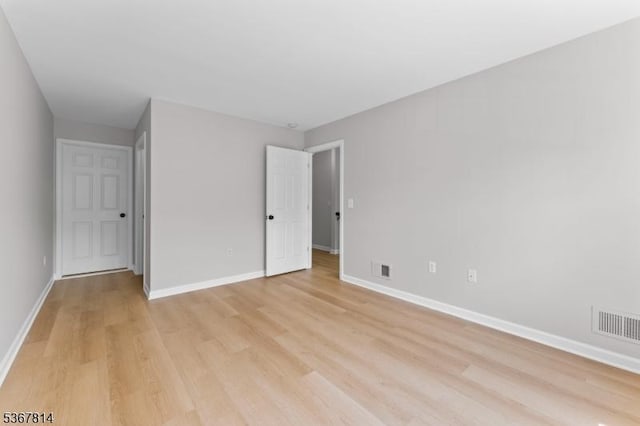 16 Edith Dr, Franklin Twp, NJ 08873 - unfurnished bedroom with light wood-type flooring and baseboards