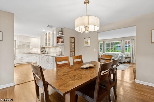 11 Old Farm Rd, North Caldwell Boro, NJ 07006 - dining area featuring light wood-style flooring, a chandelier, and recessed lighting