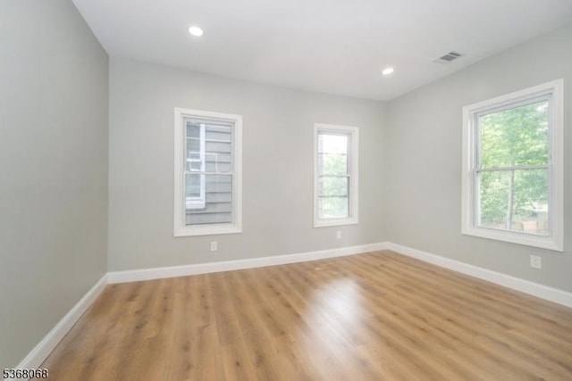 835 S 14th St, Newark City, NJ 07108 - spare room featuring light wood-type flooring and recessed lighting