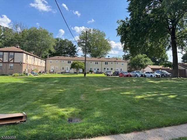 185 High St, Metuchen Boro, NJ 08840 - view of green lawn with a residential view